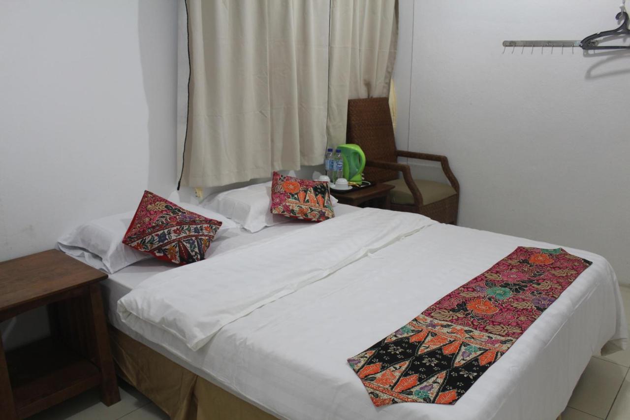 Emma Guesthouse Jertih Ngoại thất bức ảnh