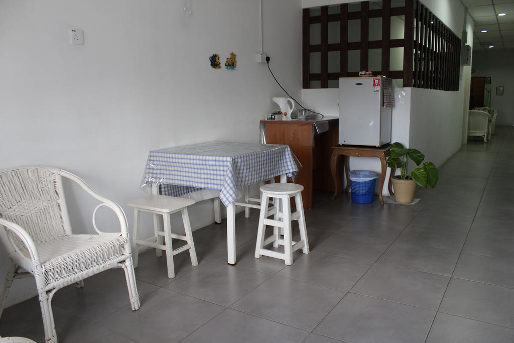 Emma Guesthouse Jertih Ngoại thất bức ảnh