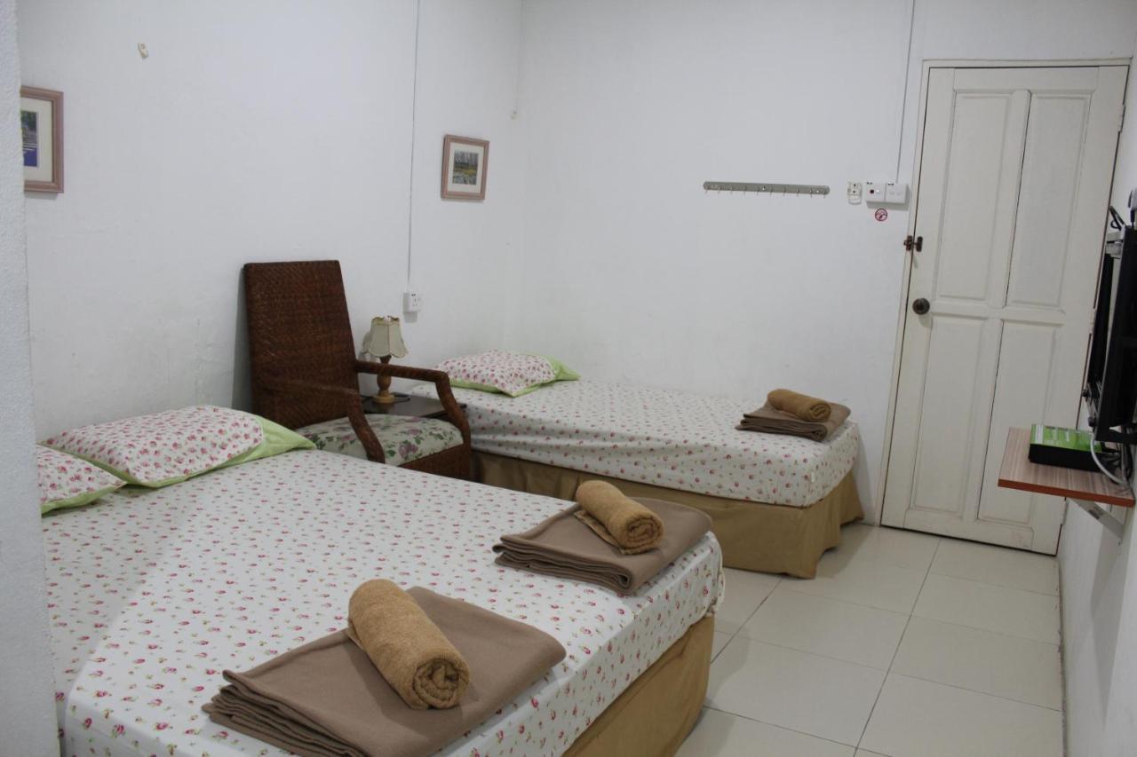 Emma Guesthouse Jertih Ngoại thất bức ảnh